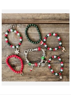 Bundle‎ Lot of Christmas Charm Bracelets Beaded